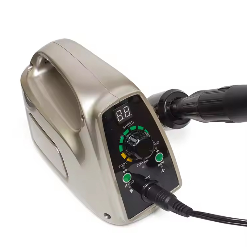 Igwe eji aka eletrik eletriki nwere aka